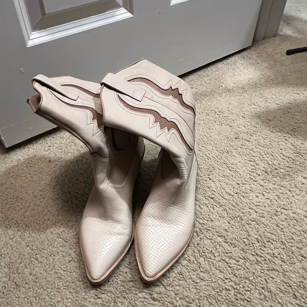 Dolce Vita Suzzy Western Boots